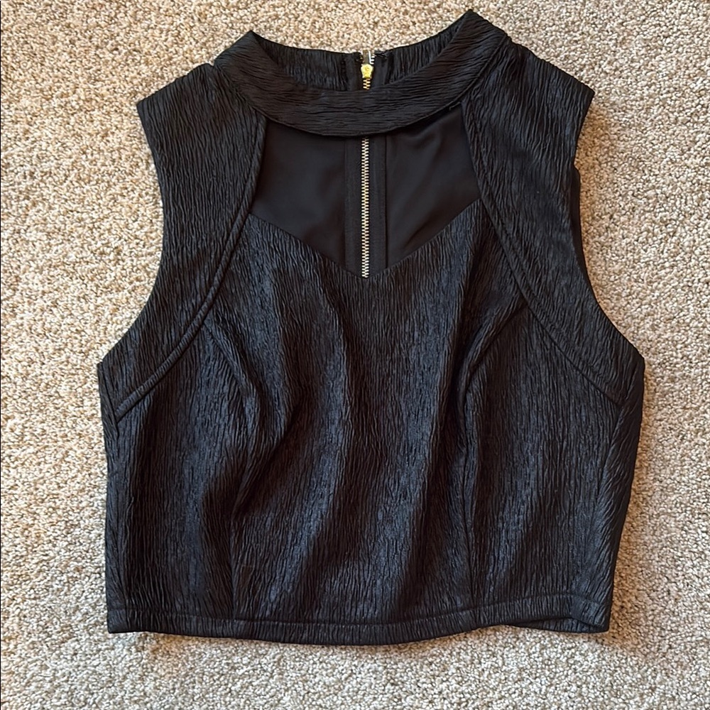 She and Sky Black Textured Sleeveless Blouse